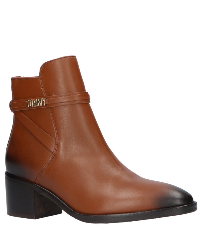 Tommy Hilfiger Enkellaars <span>FW0FW05196 GOW</span> FW0FW05196 GOW cognac - www.bremmerschoenen.pro - Bremmer Schoenen