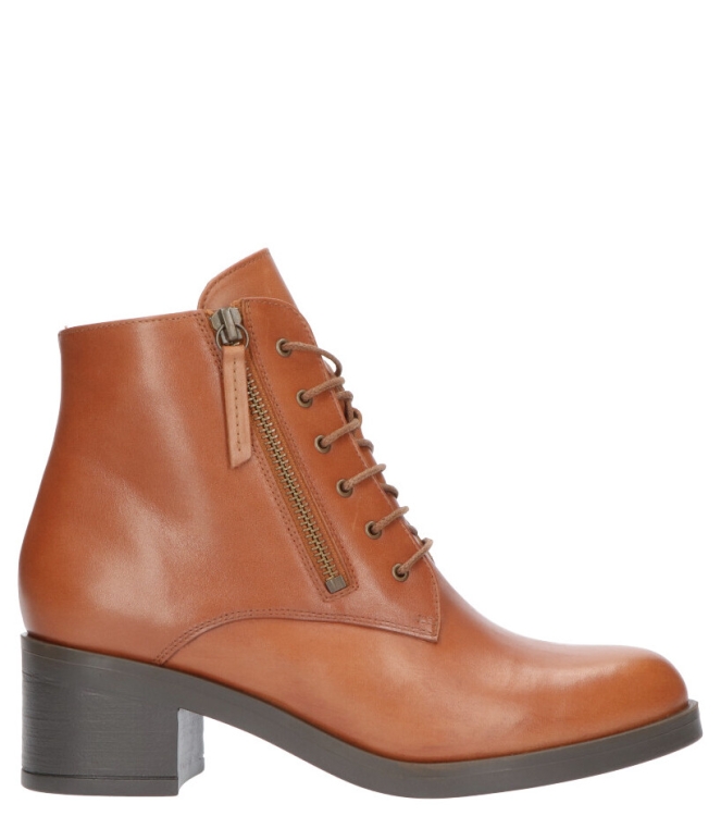 Verhulst veterboot <span>0447-113-144 Olivia</span> 0447-113-144 Olivia cognac - www.bremmerschoenen.pro - Bremmer Schoenen