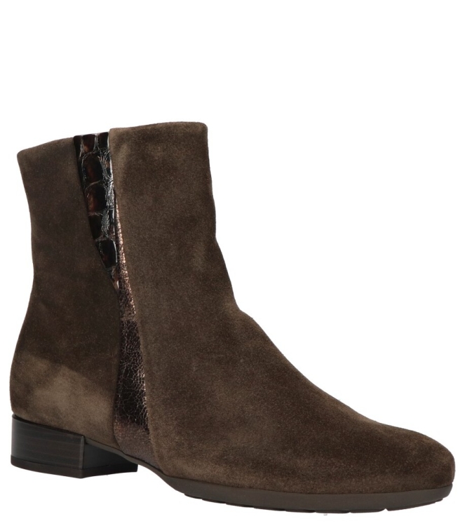 Gabor Gabor enkellaars <span>32.711.43</span> 43 engl.brown (Micro) Gabor enkellaars <span>32.711.43</span> 32.711.43 bruin - www.bremmerschoenen.pro - Bremmer Schoenen
