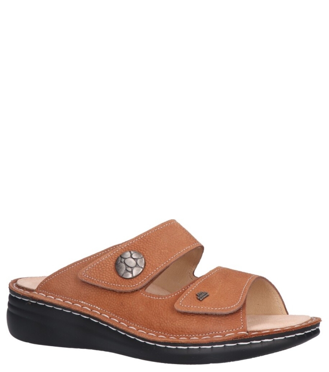 Finn Comfort slipper <span>2642 83411 Moorea</span> 2642 83411 Moorea cognac - www.bremmerschoenen.pro - Bremmer Schoenen